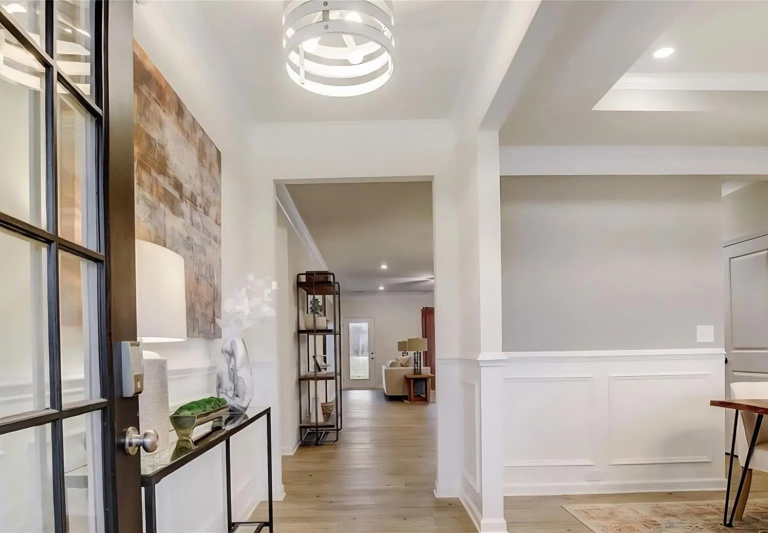 4 bed, 3.5 bath, 2934 sqft, $3,400 — Photo 2