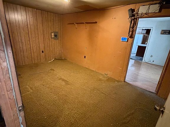 5th image of 2121 Elton Rd