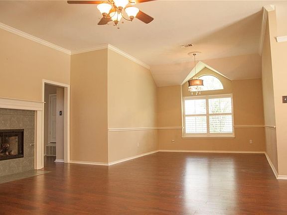 3rd image of 7820 Old Hickory Dr