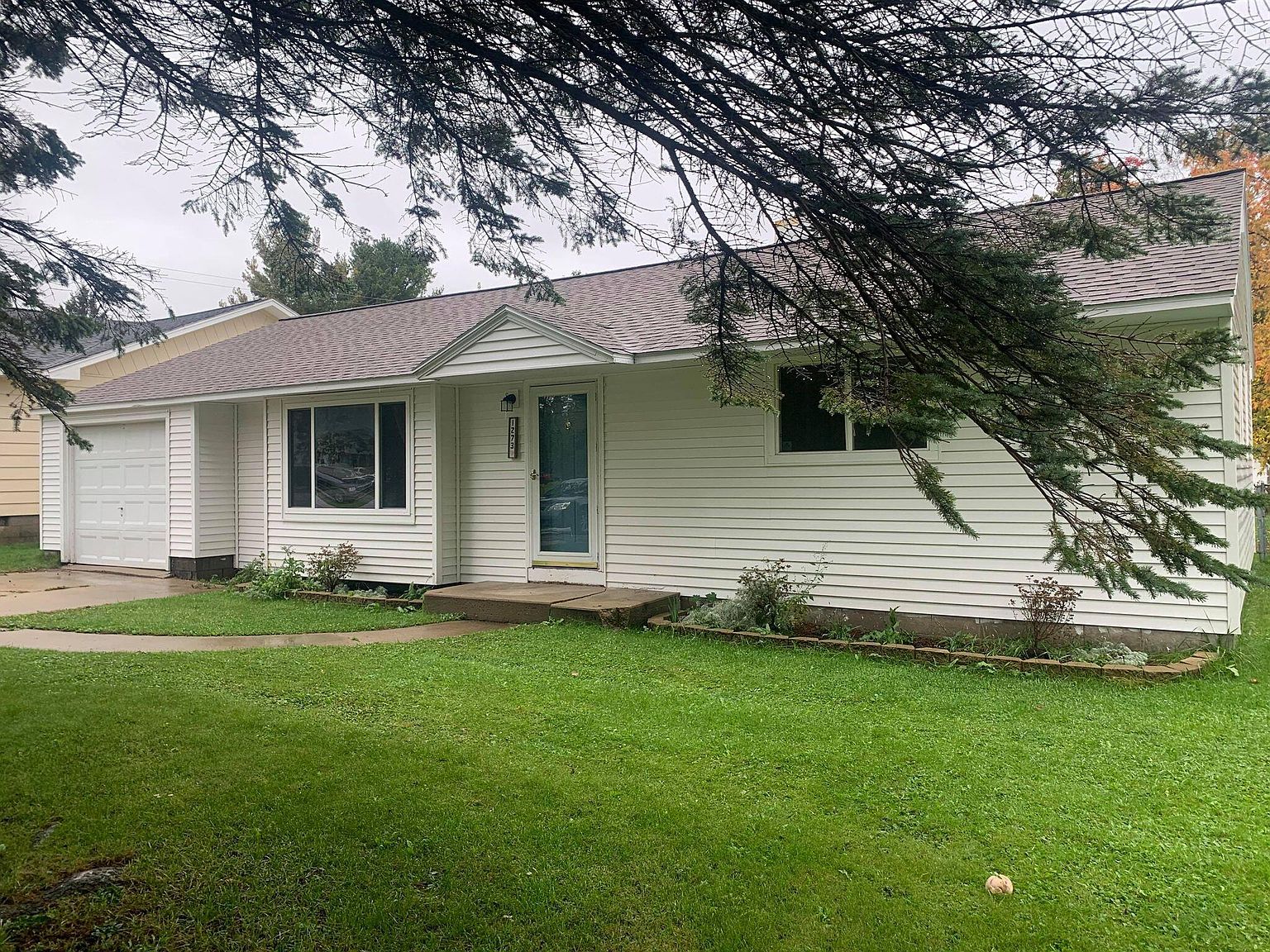 1273 Golf Course Rd, Alpena, MI 49707 | Zillow