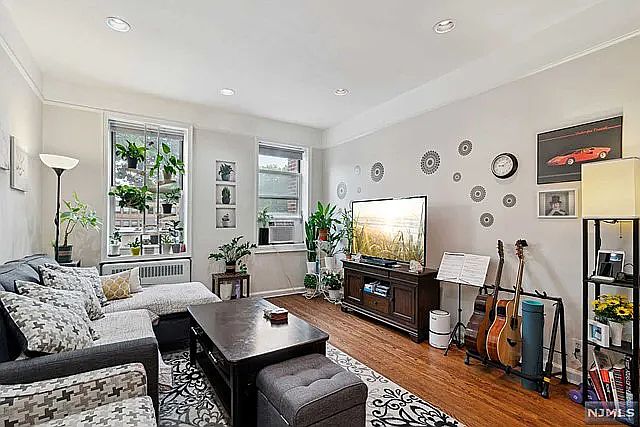 1st image of 995 Teaneck Rd APT 2P