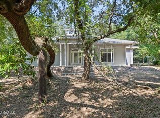 8920 Mermaid Ave, Ocean Springs, MS 39564