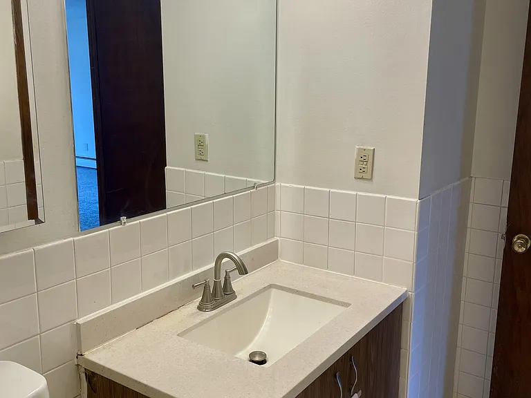 Hall Avenue Apartments — Photo 11