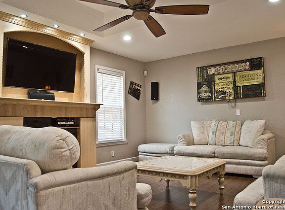 5th image of 3810 E Palfrey St