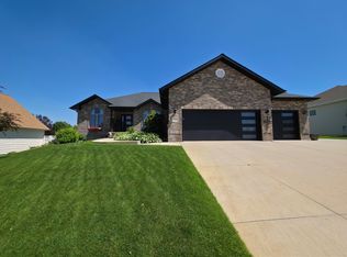 4715 28th Ave, Kearney, NE 68845