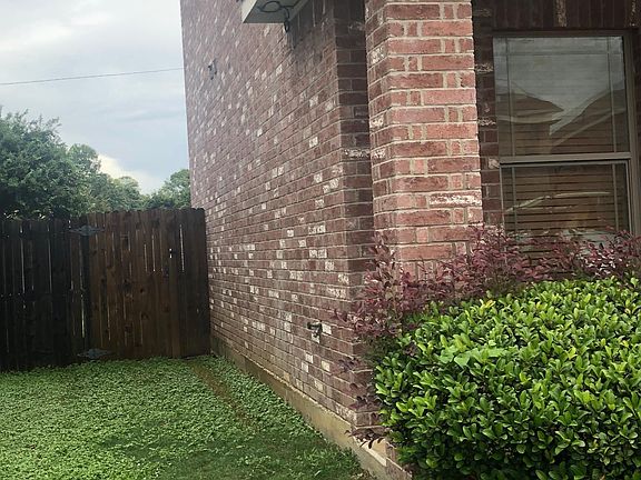 3rd image of 2339 Aldergate Dr