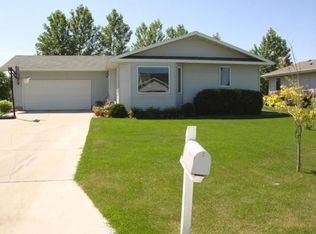 2215 5th Ave NW, East Grand Forks, MN 56721