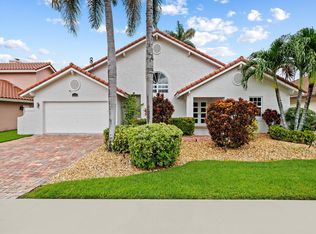 1521 W Oak Knoll Cir, Davie, FL 33324