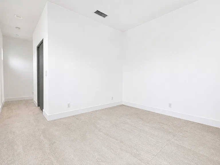 1859 Vista Del Lago — Photo 12