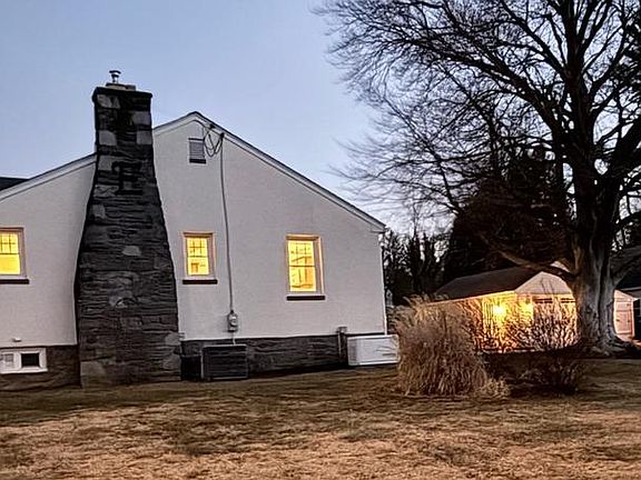 2nd image of 302 S Valley Forge Rd