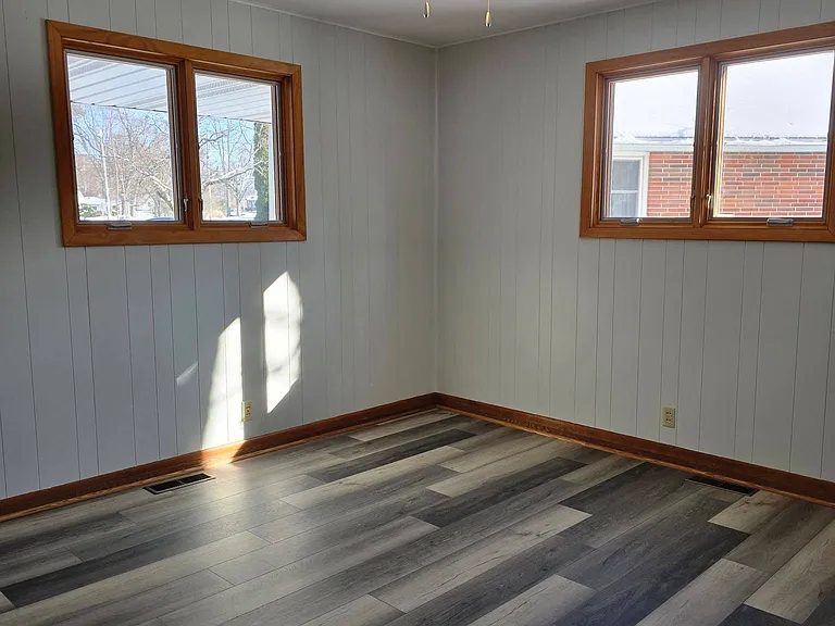 2509 W Euclid Ave — Photo 13