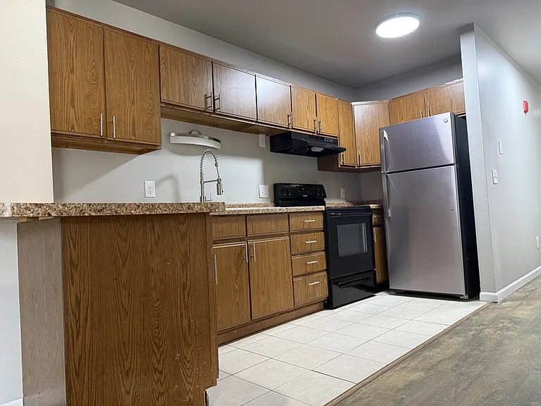 825 Wisconsin St #1B — Photo 4