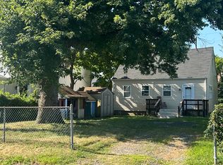 349 Shoreland Cir, Laurence Harbor, NJ 08879