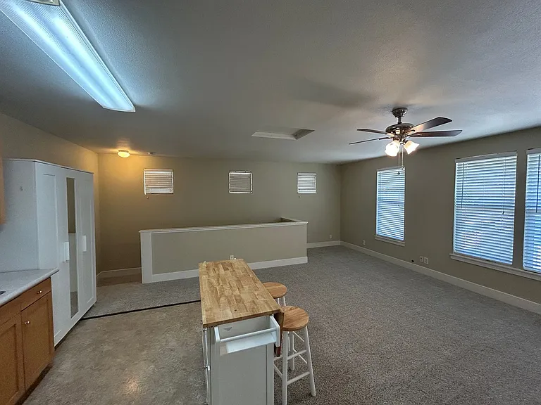 1821 Roth St #B — Photo 14