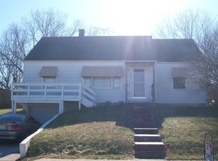 302 E Walnut St, Irvington, KY 40146