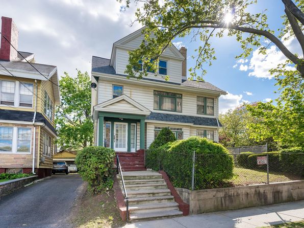 148 Lyons Ave
