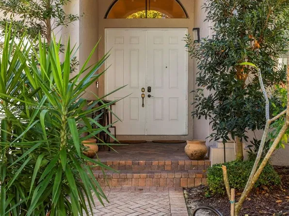 7666 SW 193rd Ln, Cutler Bay, FL 33157