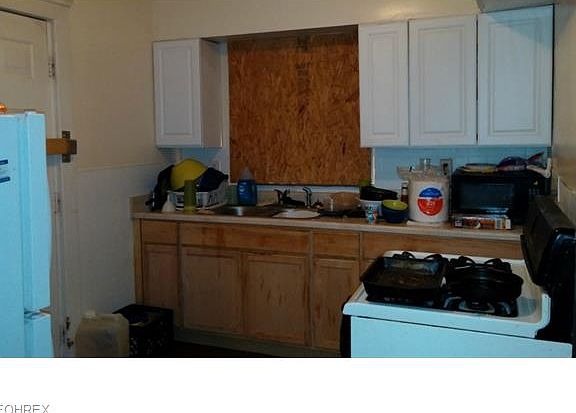 4th image of 9808 Hilgert Dr
