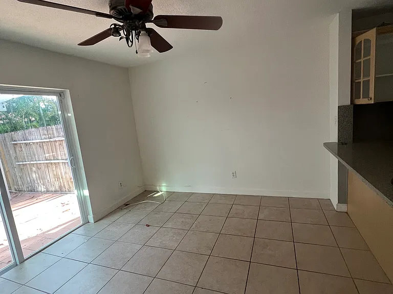 3850 SW 107th Ave — Photo 19