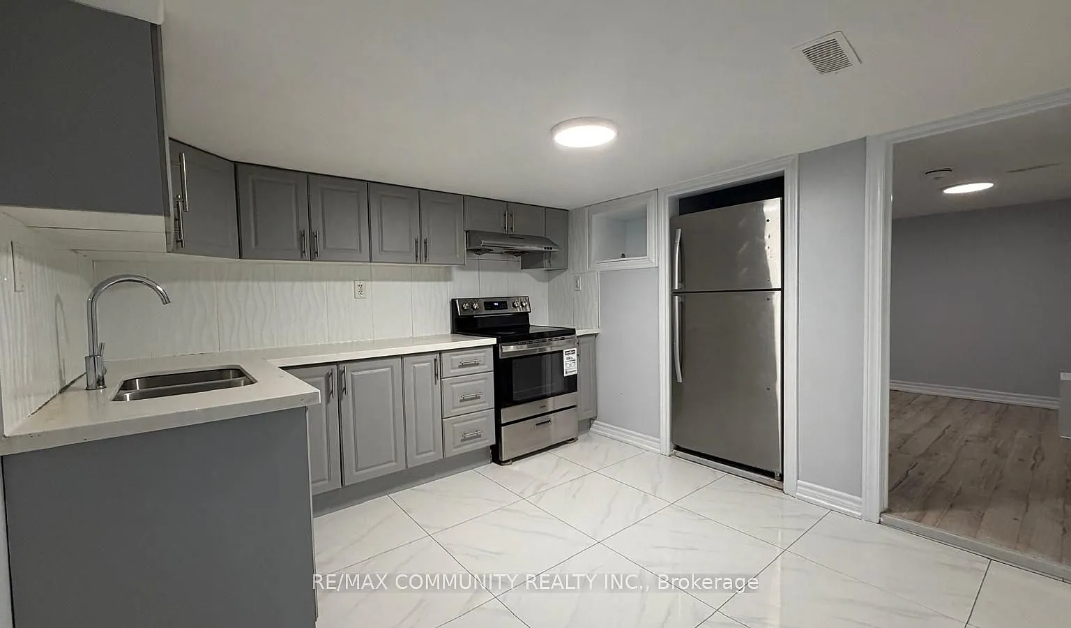 4 bed, $1,850 — Photo 1