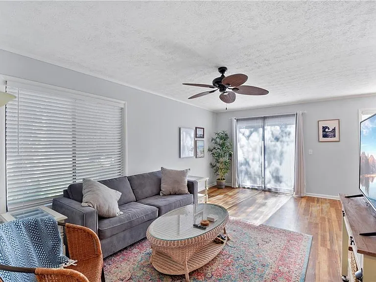 807 Mallery St #A — Photo 4