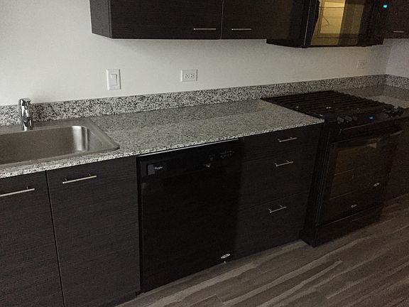 4th image of 801 Lasalle St #3105
