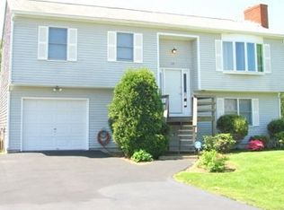 28 Greene Ln, Narragansett, RI 02882