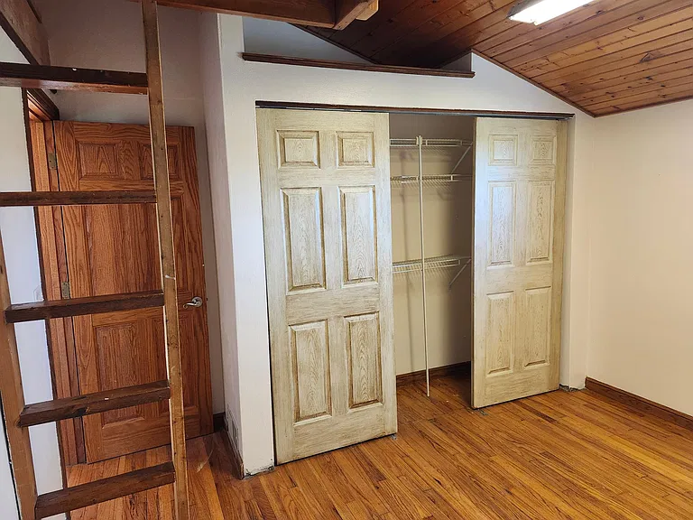 157 Golden City Rd — Photo 30
