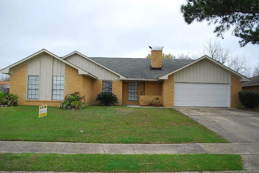 3 bed, 1700 sqft, $1,600 — Photo 1