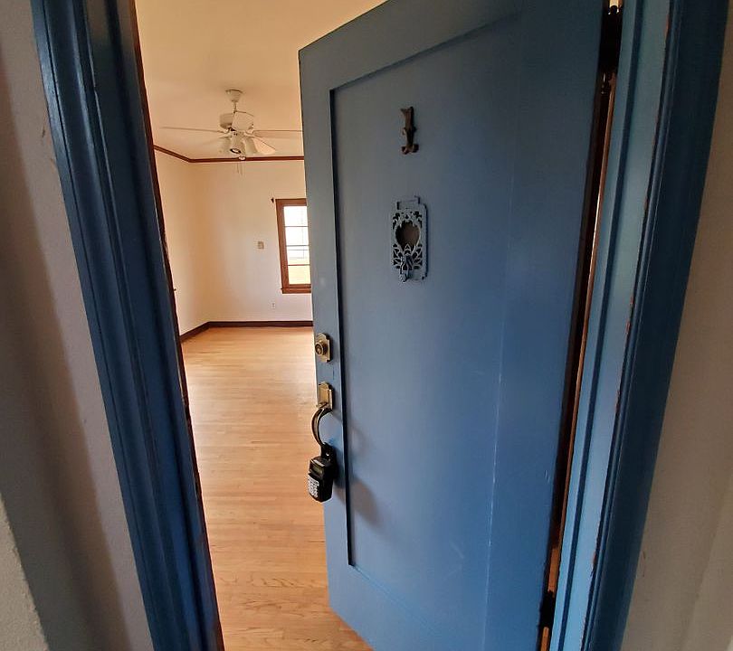1st image of 1125 N New Hampshire Ave APT 1