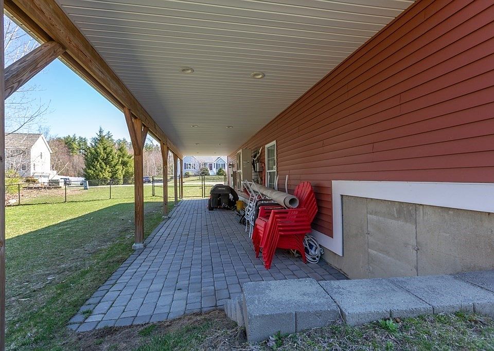 19 Waterford Dr, Sandown, NH 03873 Zillow