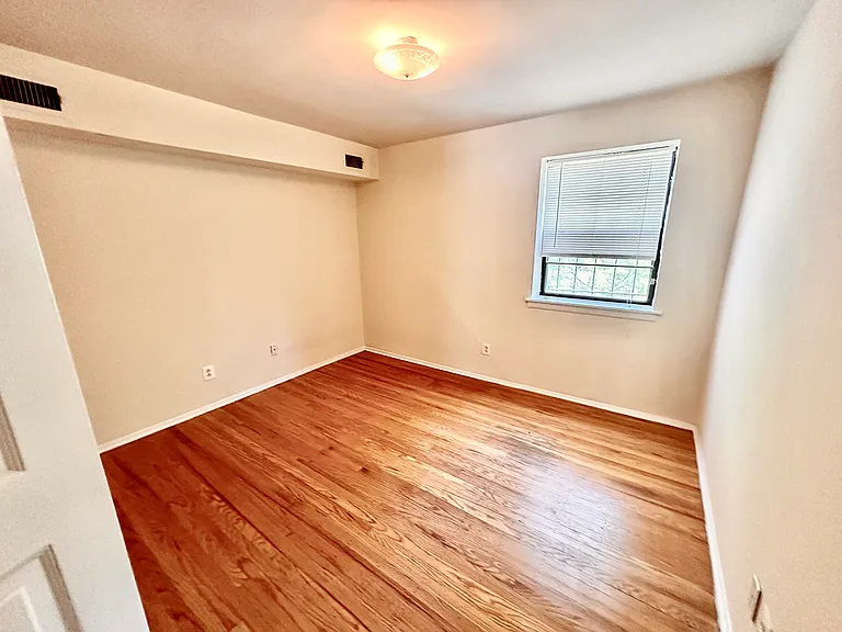 3413 Cresson St #1 — Photo 7