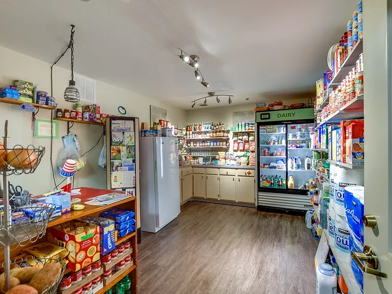 Rosewood Villas - Senior — Photo 19