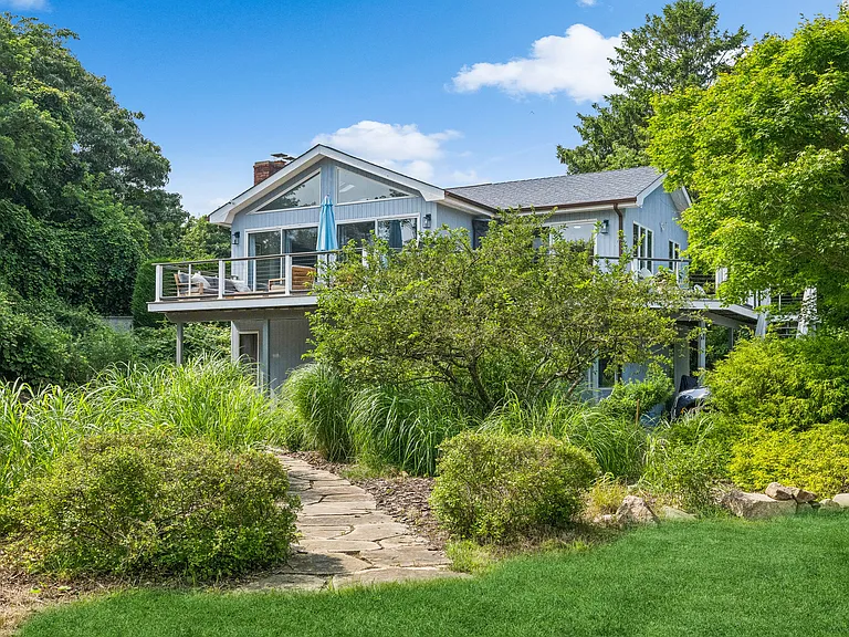 17 Franklin Dr — Photo 2