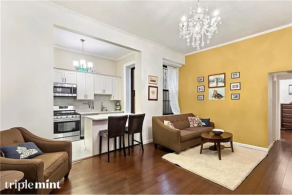 Sold by Triplemint | media 6