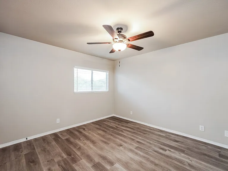 12814 Capri — Photo 16