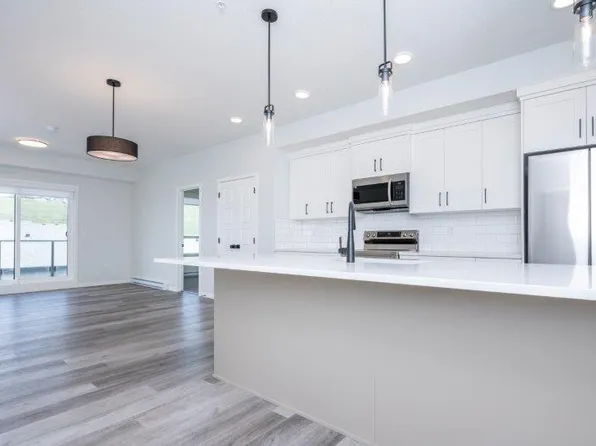 42 Cranbrook Gdns SE #1411, Calgary, AB T3M 3P9
