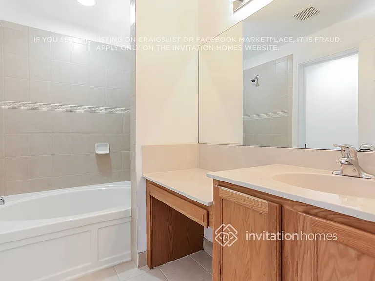 4553 Highgate Dr #B — Photo 8