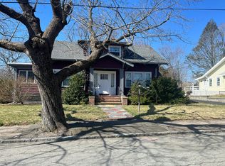 95 Echo St, Brockton, MA 02301
