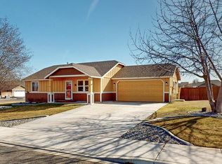 6406 Alpine Lakes Dr, Pasco, WA