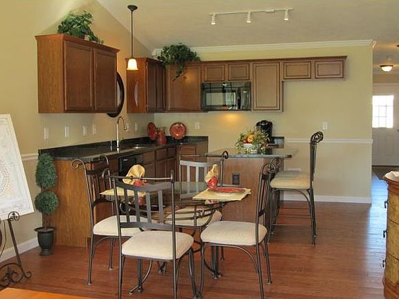 5th image of 28 Owens Dr Unit 82