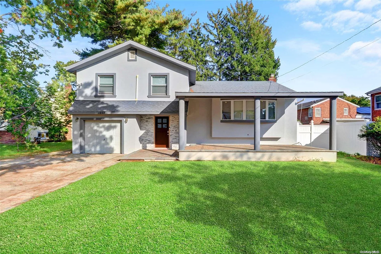 1235 Village Avenue photo 1