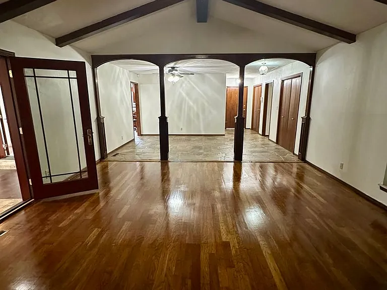 3608 Chatham Ct — Photo 18
