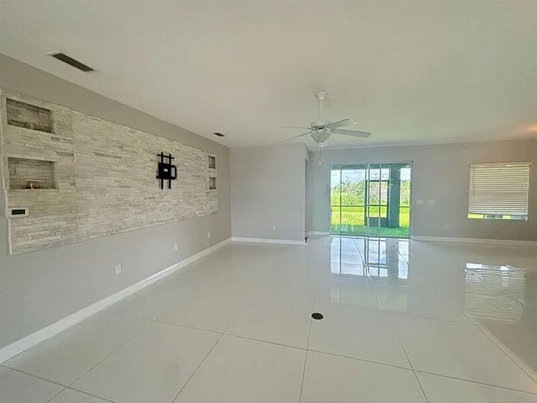 2592 Highlands Creek Way — Photo 12