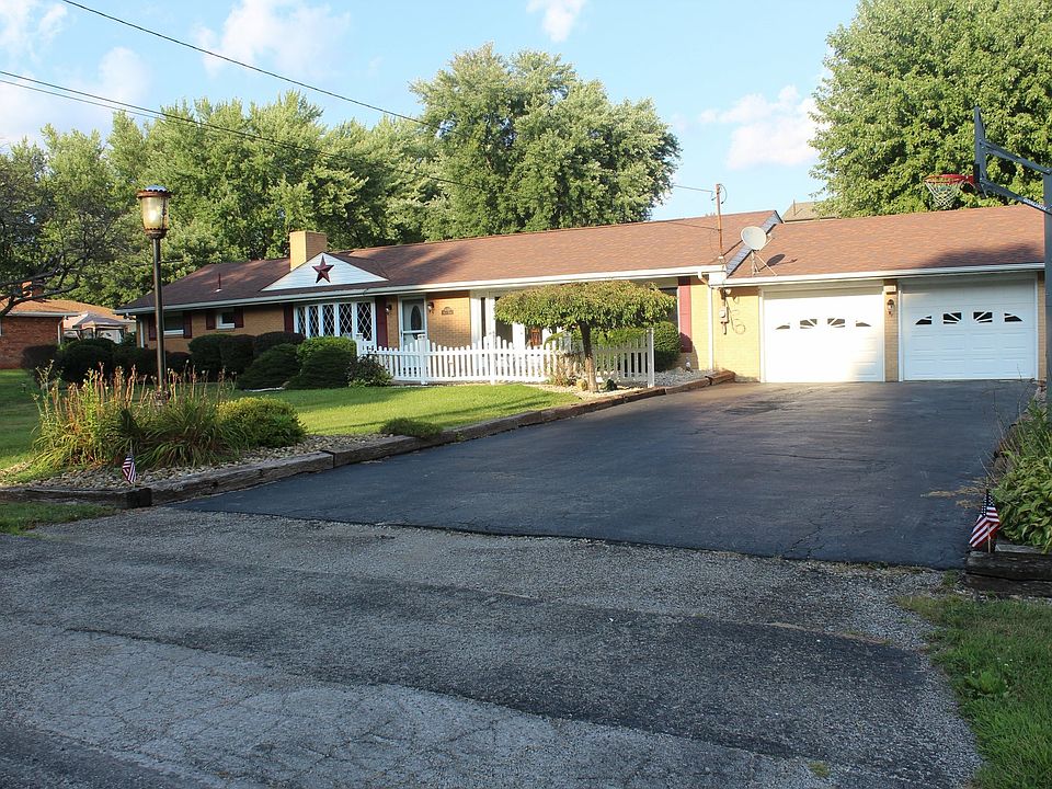 1st image of 16450 Valley Dr