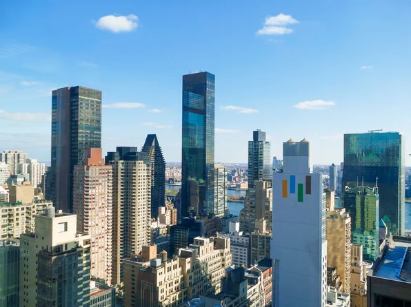 150 East 44th Street image 11 of 24