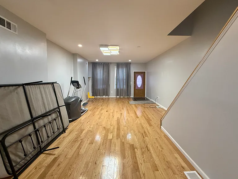 2623 E Norris St — Photo 9