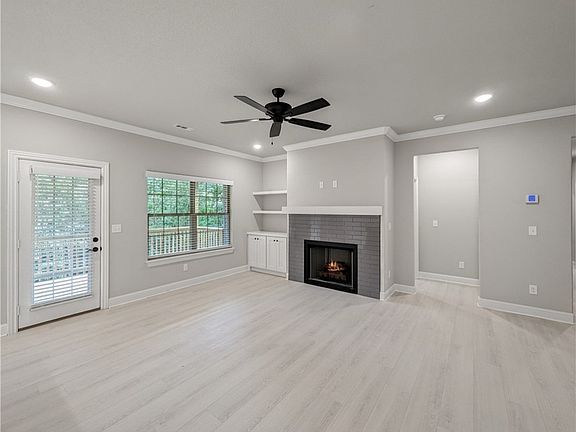 5th image of 42 Islay Dr