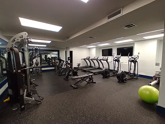 Rented by City Vista Inc | media 10