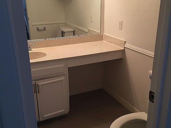 4th image of 2725 Westgate Dr
